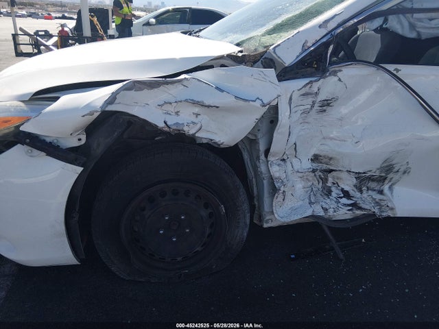 2016 Toyota CAMRY LE 照片 6