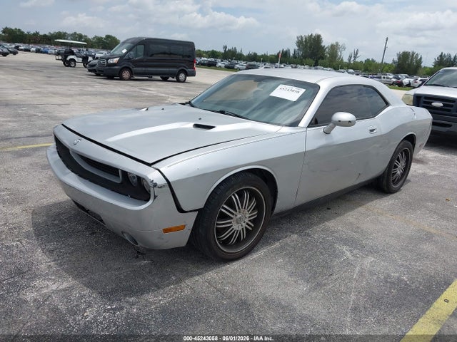 2010 Dodge CHALLENGER SE 照片 2