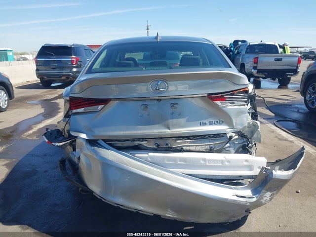 صورة مصغرة 16 لـ 2019 Lexus IS 300