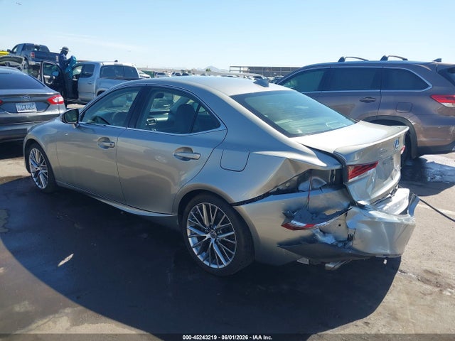 2019 Lexus IS 300 — фото 3