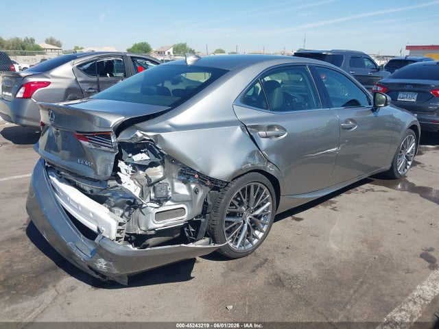 2019 Lexus IS 300 — фото 4