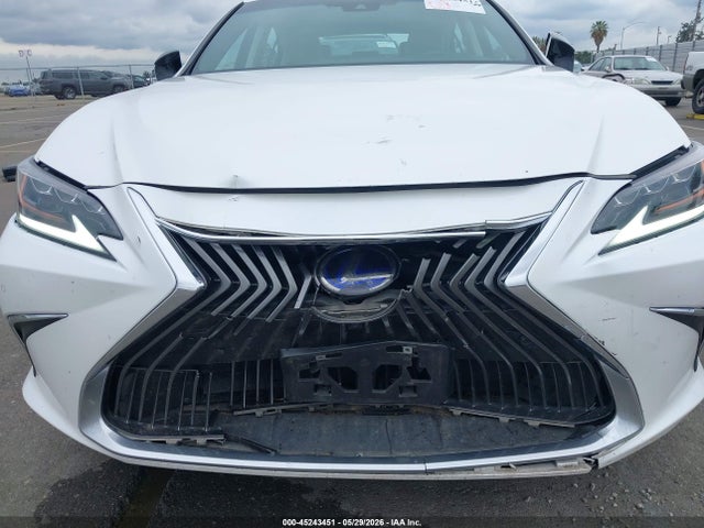 2021 Lexus ES 300H LUXURY — фото 17