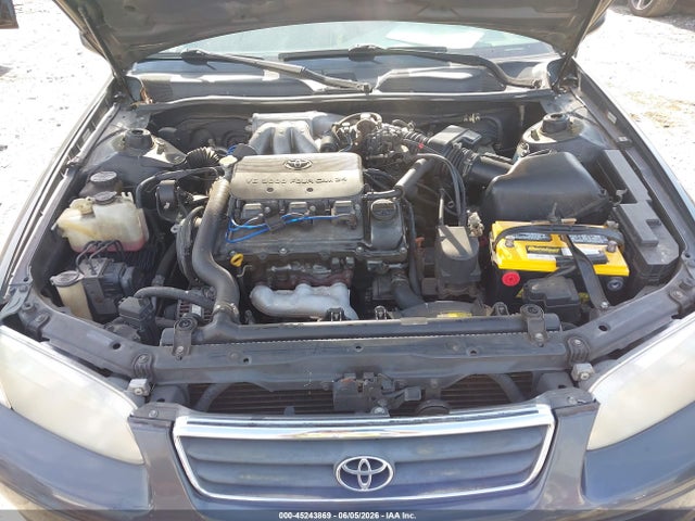 2000 Toyota CAMRY LE V6 photo 10