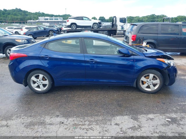 صورة مصغرة 13 لـ 2013 Hyundai ELANTRA GLS