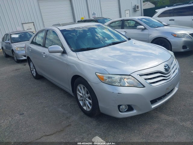 2011 TOYOTA CAMRY XLE