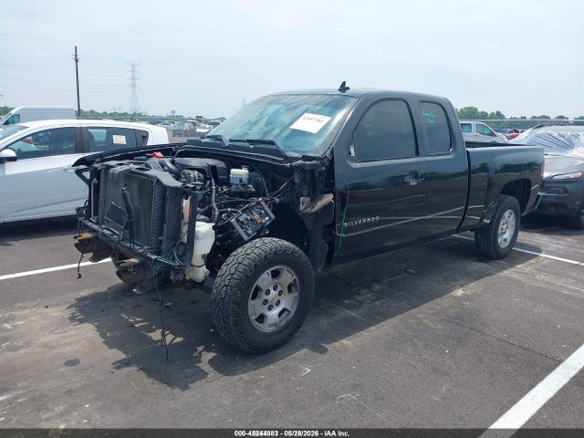 2011 Chevrolet SILVERADO 1500 LT — фото 2