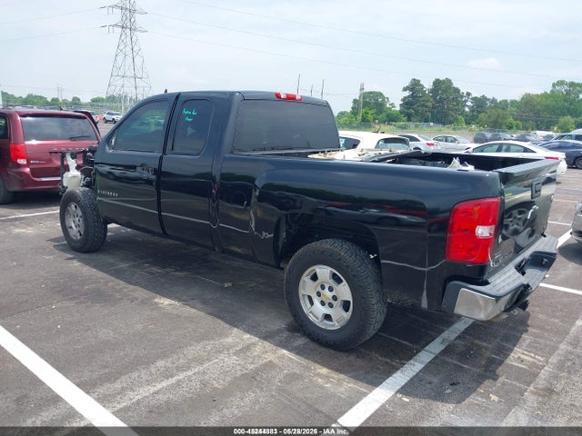 2011 Chevrolet SILVERADO 1500 LT — фото 3