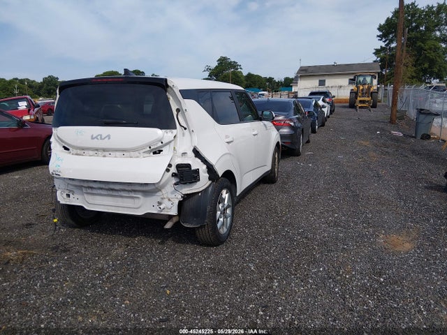 صورة 4 لـ 2023 KIA SOUL LX