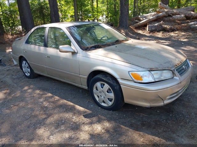 2001 TOYOTA CAMRY LE