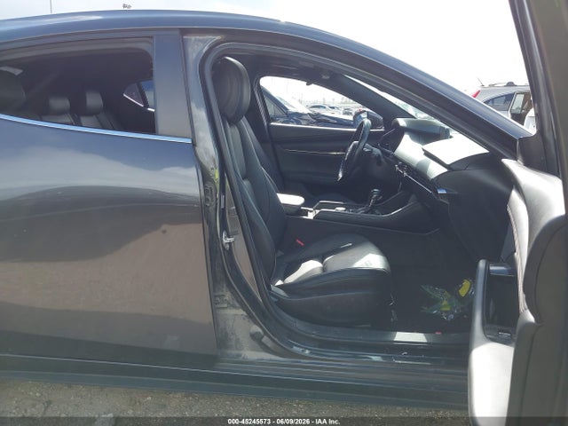 صورة 5 لـ 2022 Mazda MAZDA3 PREFERRED