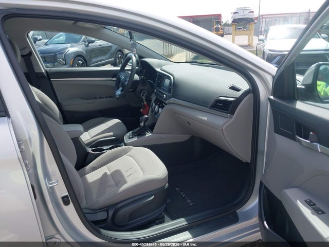 2019 Hyundai ELANTRA SE photo 5