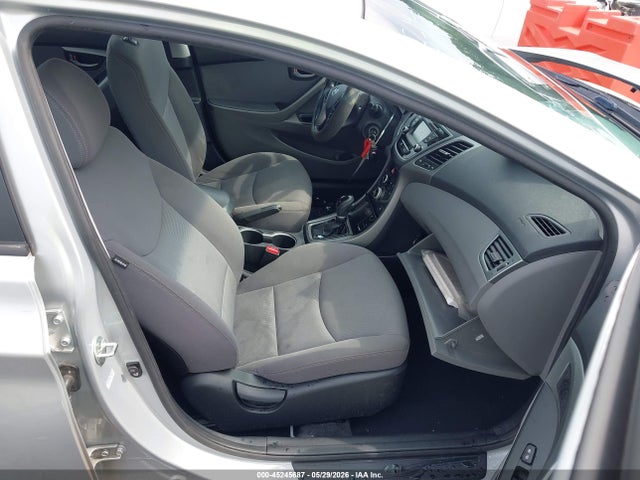 صورة 5 لـ 2014 Hyundai ELANTRA SE