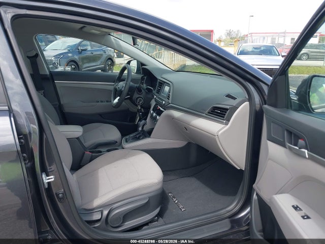 صورة 5 لـ 2020 Hyundai ELANTRA SE