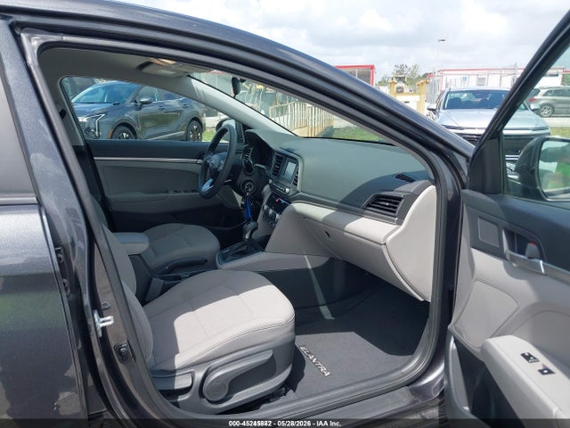 2020 Hyundai ELANTRA SE photo 5