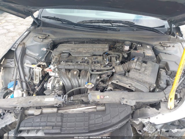صورة 10 لـ 2023 Hyundai ELANTRA SEL