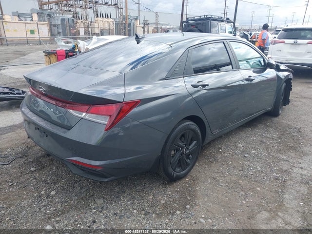 صورة 4 لـ 2023 Hyundai ELANTRA SEL