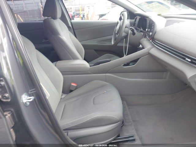 صورة 5 لـ 2023 Hyundai ELANTRA SEL