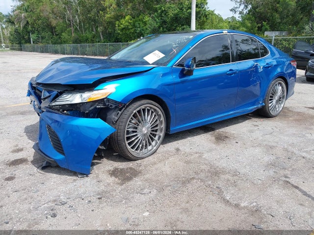 2020 Toyota CAMRY XSE photo 2