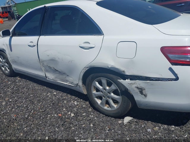 صورة مصغرة 6 لـ 2011 Toyota CAMRY LE