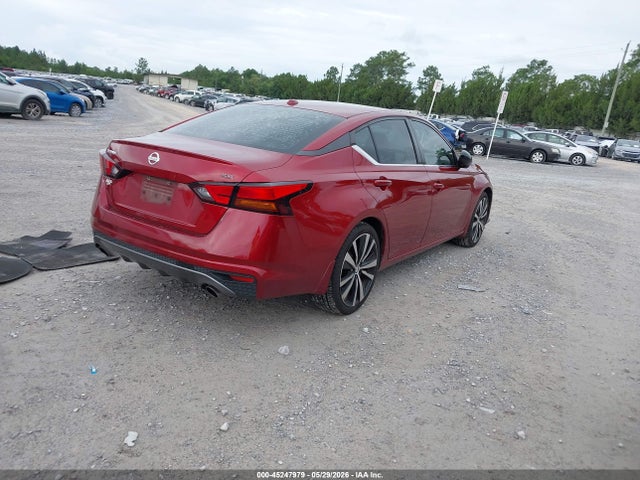 2020 Nissan ALTIMA SR FWD photo 4
