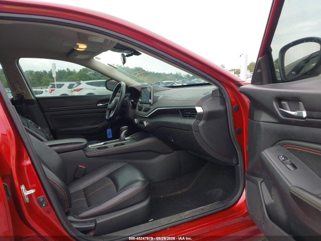 2020 Nissan ALTIMA SR FWD photo 5