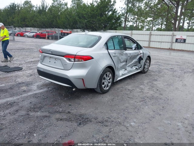 2021 Toyota COROLLA LE photo 4