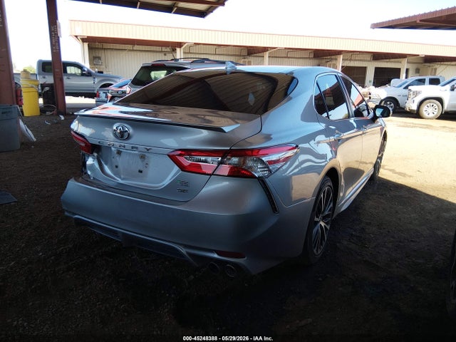 2020 Toyota CAMRY SE photo 4