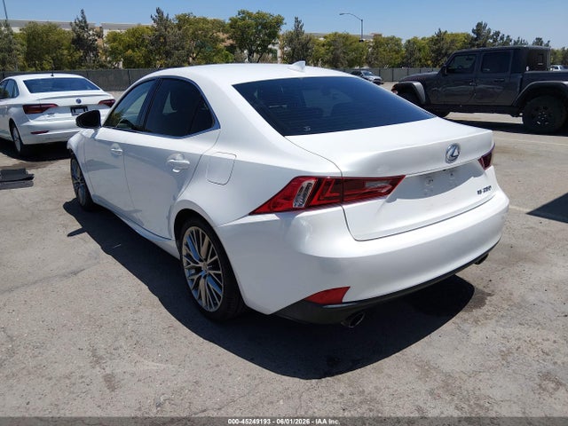 صورة 3 لـ 2015 Lexus IS 250