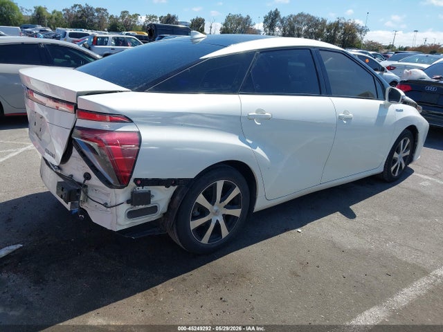 2019 Toyota MIRAI photo 4