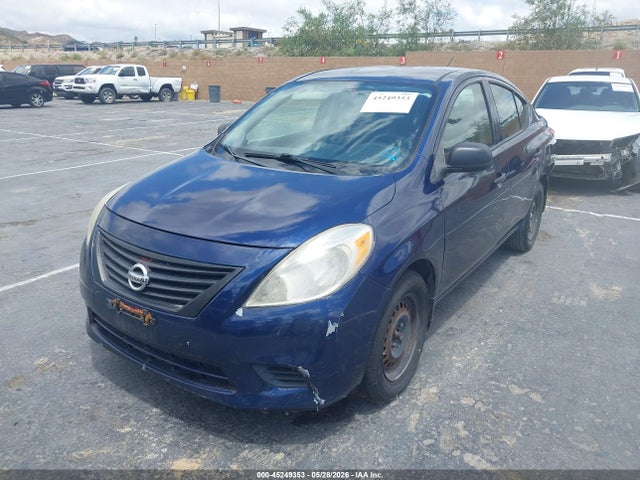 2013 Nissan VERSA 1.6 S 照片 2