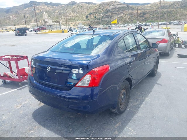 2013 Nissan VERSA 1.6 S 照片 4
