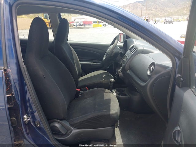 2013 Nissan VERSA 1.6 S 照片 5