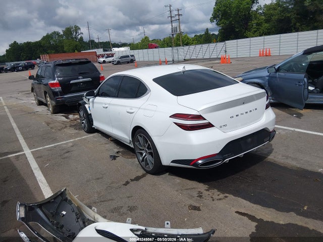 2024 Genesis G70 2.5T RWD — фото 3