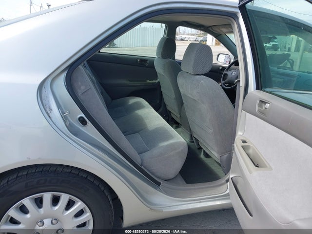 صورة 8 لـ 2002 Toyota CAMRY LE