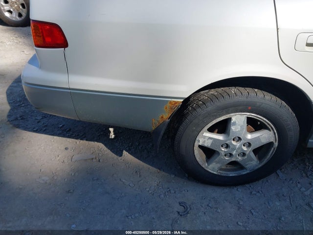 2001 Toyota CAMRY LE — миниатюра 11