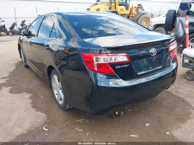 2013 Toyota CAMRY SE — фото 3