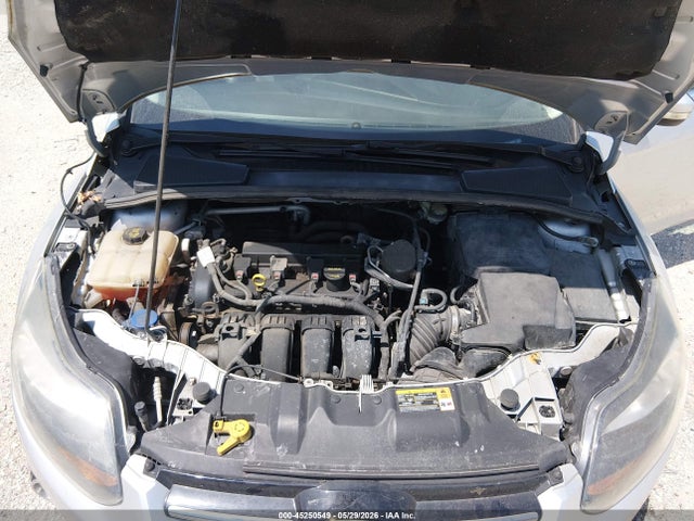 FORD FOCUS TITANIUM - 10