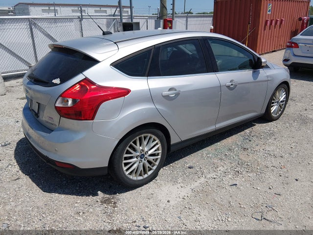 FORD FOCUS TITANIUM - 4