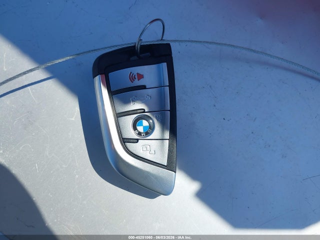 2019 BMW 330I — миниатюра 11