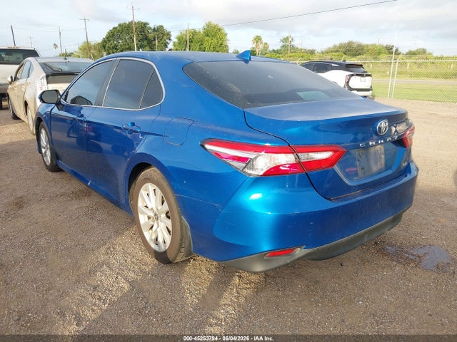 2020 Toyota CAMRY LE photo 3