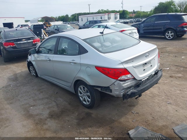 2013 Hyundai ACCENT GLS 照片 3