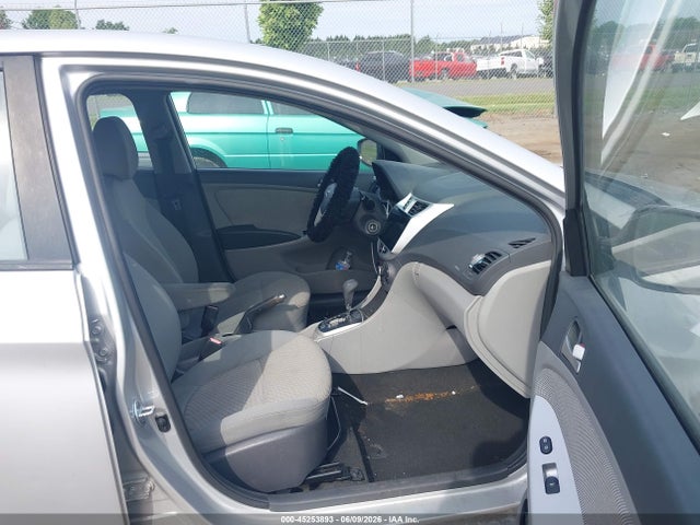 2013 Hyundai ACCENT GLS 照片 5