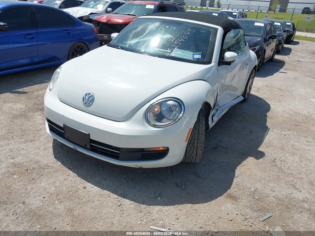 صورة 2 لـ 2016 Volkswagen BEETLE 1.8T SEL