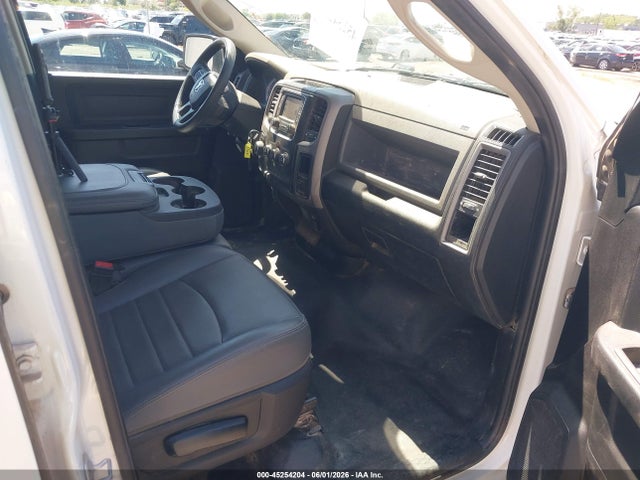 2020 RAM 1500 CLASSIC 照片 5