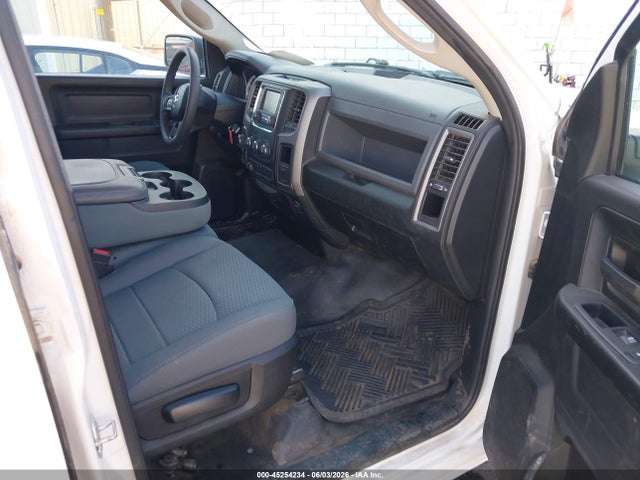 صورة 5 لـ 2019 RAM 1500 CLASSIC TRADESMAN 4X4 6'4 BOX