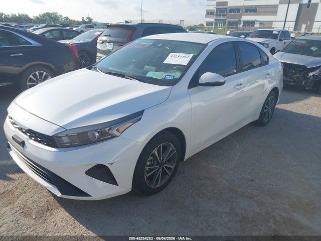 صورة 2 لـ 2023 KIA FORTE LXS