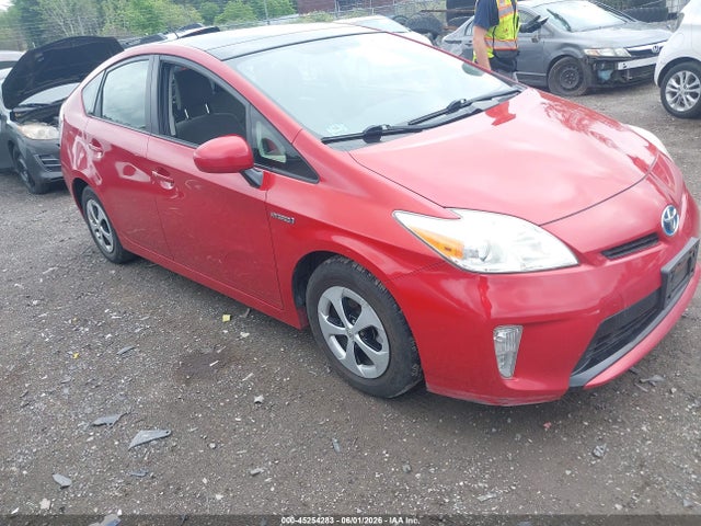 صورة 1 لـ 2014 Toyota PRIUS THREE