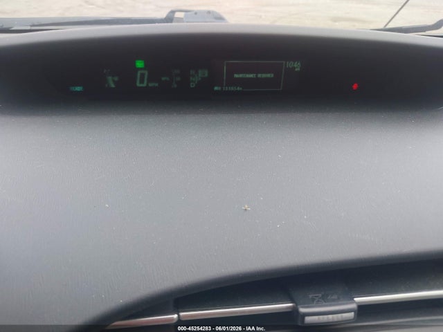 صورة 7 لـ 2014 Toyota PRIUS THREE