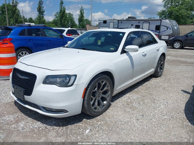 2018 Chrysler 300 300S 照片 2
