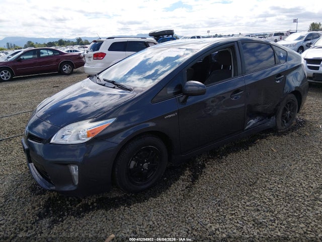 2015 Toyota PRIUS TWO — фото 2